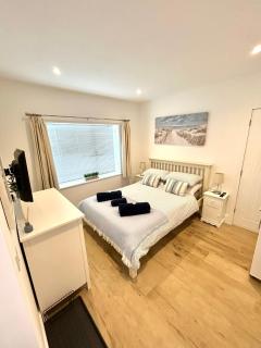 Salcombe Bolthole Room - 4