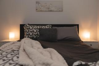 Pet-Friendly 2BR-2BA Near SoFi-Small Dogs Welcome - 9