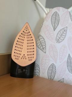 Stylish 3-Bed Home with Parking - Ideal for Long Stays - 6