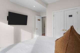 Sisters' Solstice - Mountain view, Hot tub & Sauna - 2