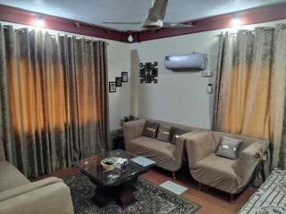 Comfort Home Near Airport - 4