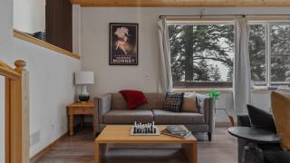 Sparrow by AvantStay Modern Mountain Retreat w Hot Tub Pool Table Games - 1