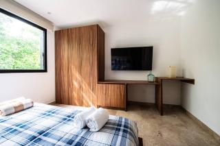 Tulum 2BR Retreat Rooftop Pool Gym Movie Theatre - 4