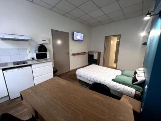 Beau Studio 1 dans rue au calme en Centre Ville de Niort proche de la Gare - 2