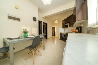 2 bedroom flat - 7