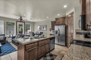 Coral Ridge 3BR Home - Pool Access and EV Charging - 8