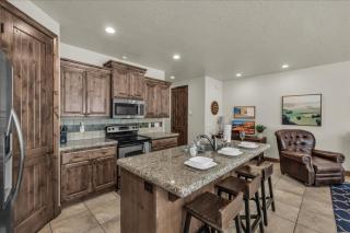 Coral Ridge 3BR Home - Pool Access and EV Charging - 5