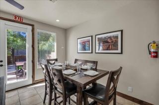 Coral Ridge 3BR Home - Pool Access and EV Charging - 3