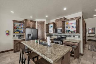 Coral Ridge 3BR Home - Pool Access and EV Charging - Harrisburg Junction - 1