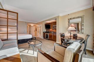 Aura Studio at MGM Signature FREE Valet Parking - 6