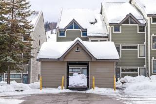 Hillside Hideaway Ski-In Ski-Out Walk to Village - 5