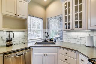 3 Mi to Dtwn Salem Cozy Gem with Sunroom! - Eola - 2