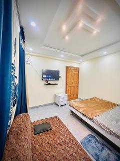 Mini cinema 1 bed Apartment Al Qamar Heights - 3