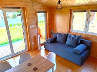 MIODOWE LATO Domki nad morzem z jacuzzi - balia z hydromasażem i basen - 4