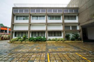 Super Townhouse Mookkannoor Tourist Home - 9