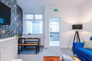 3 Bed house - Free Parking - Free Wifi - 6