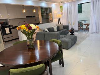 Resort-Style 3BR Apt - Pool, Gym, Football & More - 0