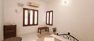 ET's The Yellow House - 5