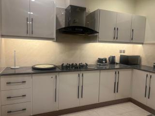 Executive 1-Bed Luxury Apartment with City View ! Zeta Mall Islamabad - 8