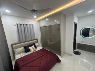 Luxury Airport Villa-Perfect for Family & Business - 3