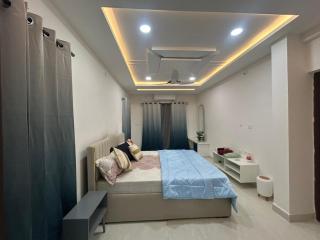 Luxury Airport Villa-Perfect for Family & Business - 6