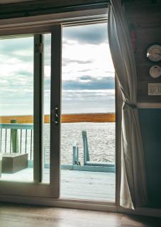 Jones Beach Houseboat - 3