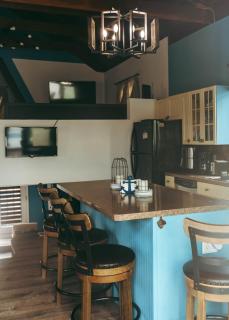 Jones Beach Houseboat - 4