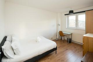 Bethnal Green Haven: Stylish 4-Bedroom Retreat - 6