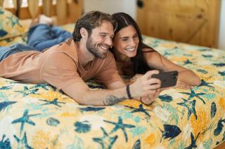 Tree-Top Lake-Front Cottage - 7