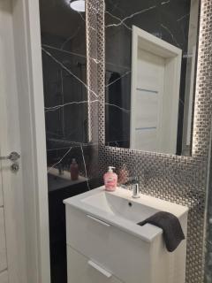 Bronowicka invest - Free parking w budynku - 8