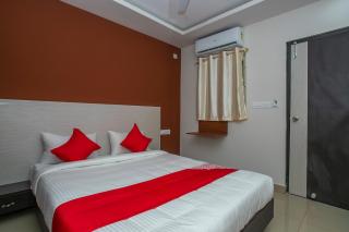 Hotel O Varcity Phi Premium Pavilion ,Above HDFC Bank ,Near Anjaneya Temple Madiwala, Hosur Main r - 2