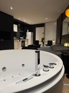 La Suite Miroir - Baignoire balnéo - 7