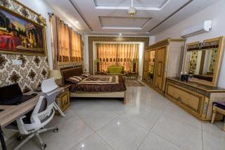 Luxury Hotel Near Islamabad Airport- BBQ, Pool, Waterfall, Gazebose - 3