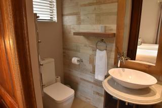 Deluxe Suite in Highland Gate Golf and Trout Estate - 7