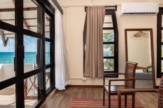 Mia Tulum Beachfront Resort - Ocean View Suites and Beach Club - Tulum Pueblo - 3