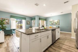 Luxury Getaway near Disney 4BR & Private Pool - 5