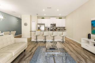 Luxury Getaway near Disney 4BR & Private Pool - 4