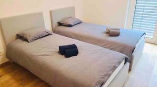 High-End 3BR w terrace, garden&parking - 4