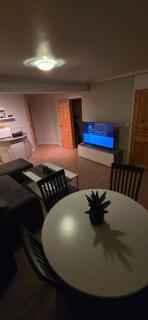 Charming central Apartment- Walk to all Attractions 2 - 7