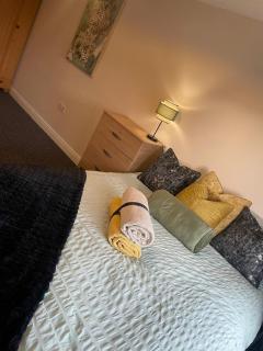 Cozy apartment, sleeps 4 with TV - 4