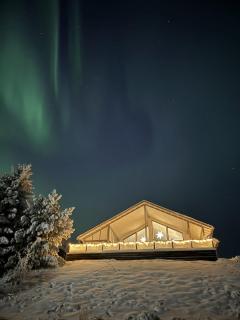 Aurora Arctic Riverside Villa - 0