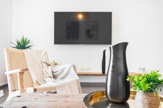 Boho Style 1BR AptSea View 1Min To Beach W&D - 9