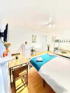 South London Guest Rooms - 2