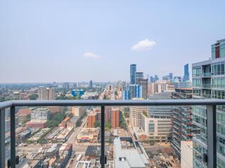 The WELL Suites - Entertainment District Toronto - 2