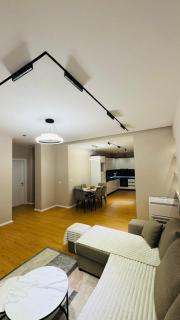 Gloria New Bazaar Apartment - 0