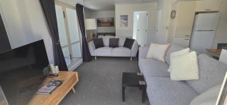 Sunkist tranquility in Mt Maunganui's Golden Triangle - 9