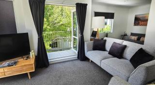 Sunkist tranquility in Mt Maunganui's Golden Triangle - 8