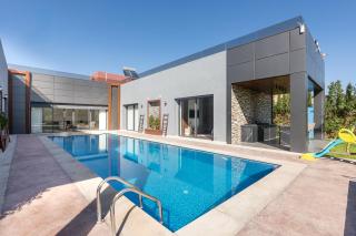 Villa Ramona, Calme, Luxe et Piscine - 0