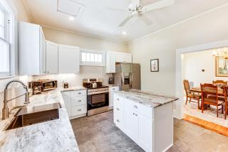 Thomasville Cottage Walk to Historic Downtown! - 9