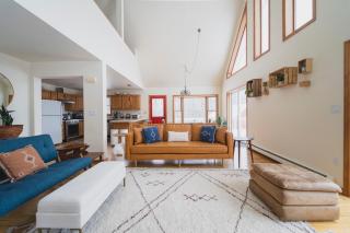 5 Acre Modern A-Frame Mountain Farm House - Pine Bush - 5